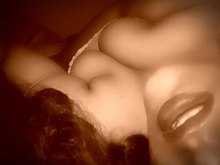 印度女孩擺開穴自慰自拍